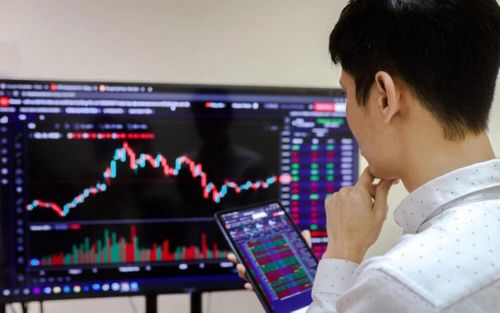 Nhà đầu tư nên giữ dòng tiền ổn định. (Ảnh minh họa).