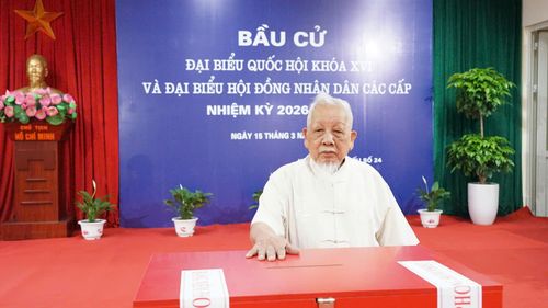 Ông Lê Thanh Tụng, cử tri 94 tuổi
