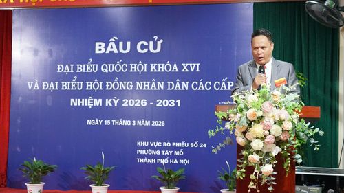 Ông Nguyễn Tân Long, tổ trưởng tổ dân phố Tó, phường Tây Mỗ phát biểu khai mạc
