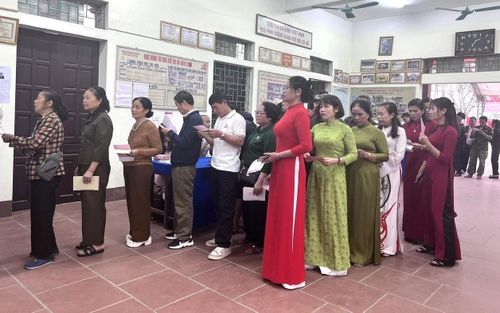 Không khí bầu cử tại xã Xuân Mai diễn ra sôi nổi, dân chủ, thể hiện niềm tin của cử tri đối với các đại biểu được lựa chọn.