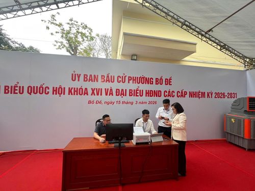 Ủy ban bầu cử phường Bồ Đề ứng trực trong suốt những ngày trước, trong và sau Ngày bầu cử đại biểu Quốc hội khóa XVI và đại biểu HĐND các cấp nhiệm kỳ 2026-2031. Ảnh Ngân Hà