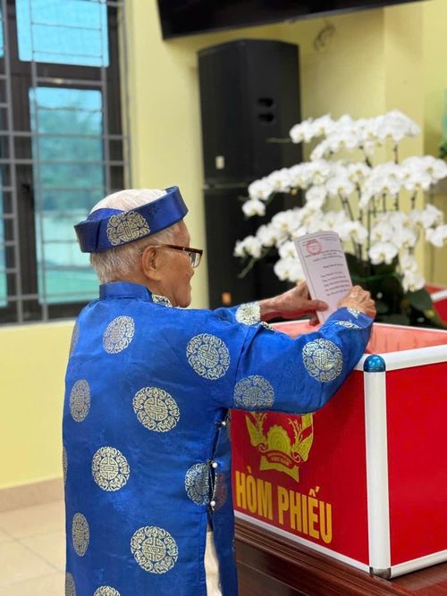 Công tác bầu cử tại xã Ngọc Hồi diễn ra an toàn, đúng luật. Ảnh: Hoàng Quyết
