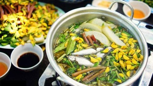 Từ lẩu cá chép đậm đà, lẩu cá bông lau béo ngậy, đến lẩu cá lăng bông so đũa thanh mát hay lẩu cá kèo lá giang chua nhẹ, mỗi món đều mang một hương vị đặc trưng của sông nước.