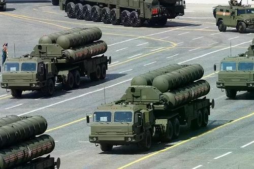 Xin nhắc lại, mới đây lực lượng phòng không NATO đã đánh chặn một tên lửa đạn đạo phóng từ Iran, và mảnh vỡ của nó rơi gần thành phố Gaziantep. Vụ việc không gây thương vong.