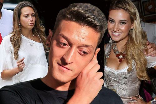 Cựu tiền vệ Arsenal và tuyển Đức, Mesut Özil, từng bị Christian Lell cáo buộc ngoại tình với bạn gái Melanie Rickinger vào năm 2014. Lell công khai chỉ trích Ozil, người khi đó đang công khai hẹn hò ca sĩ Mandy Capristo.