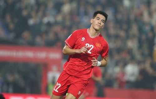 Dù vậy, Tiến Linh nói thêm: "Trong thời gian tới, CLB CA TPHCM sẽ bước vào giai đoạn cực kì quan trọng và Linh sẽ cần phải cải thiện phong độ để giúp CLB đi tới đích".