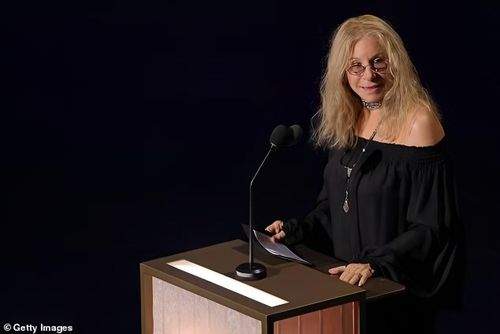 Nữ danh ca từng thắng giải Oscar Barbra Streisand. Ảnh: Getty Images