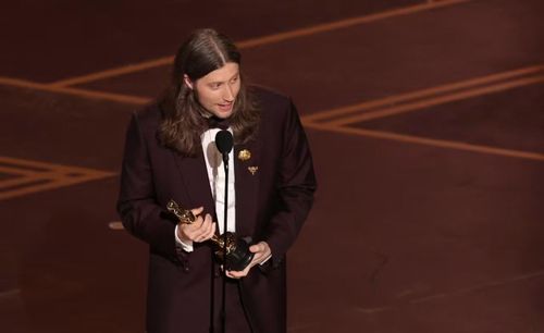 Ludwig Göransson nhận giải thưởng Nhạc phim hay nhất. Ảnh: Getty Images.