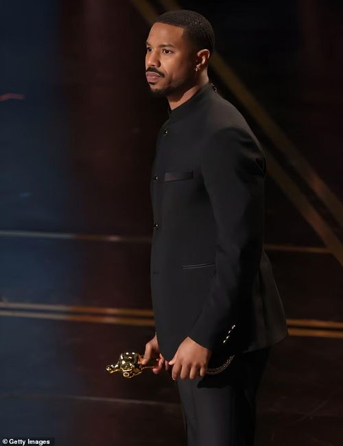 Michael B. Jordan có tượng vàng Oscar đầu tiên trong sự nghiệp. Ảnh: Getty Images