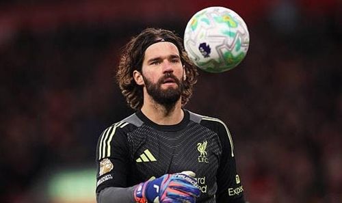 Alisson Becker chơi tốt dù Liverpool bị cầm hòa.