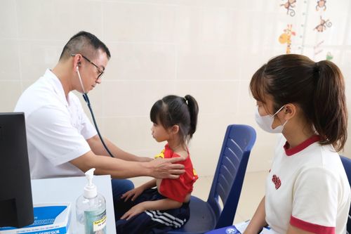 Xã Kim Anh bảo đảm tiêm chủng đầy đủ các loại vắc xin cho trẻ em theo chương trình tiêm chủng mở rộng. Ảnh minh họa: Sỹ Hào