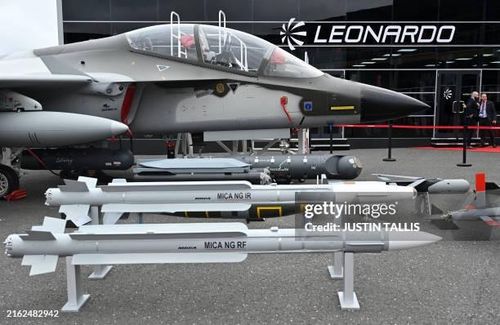 Cần nhắc lại vào ngày 3/3, có thông tin cho biết Pháp đã triển khai máy bay chiến đấu Dassault Rafale và Mirage 2000 đến UAE để bảo vệ các căn cứ quân sự của nước này khỏi nguy cơ từ những cuộc tấn công của Iran.