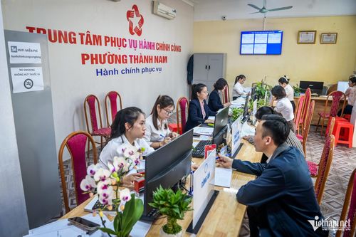 Phường rút ngắn thời gian xử lý thủ tục hành chính và công khai tiến độ giải quyết để người dân dễ dàng theo dõi, giám sát.