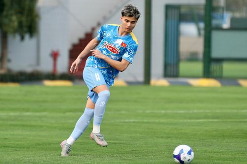 Antonio Moric được đôn lên từ U19 Việt Nam.