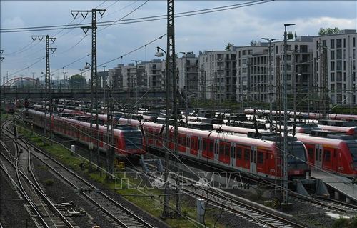 Tàu hỏa tại nhà ga ở Frankfurt, Đức. Ảnh tư liệu - minh họa: THX/TTXVN