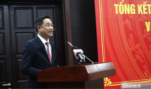 Bí thư Thành ủy Lê Ngọc Quang nhấn mạnh mục tiêu bảo vệ an toàn người dân trước thiên tai.
