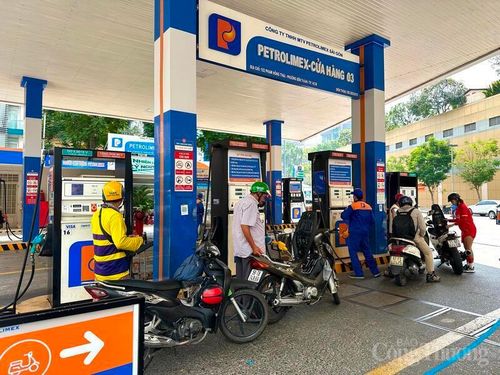 Petrolimex Sài Gòn cam kết tiếp tục đảm bảo nguồn cung năng lượng ổn định, an toàn và liên tục trong mọi tình huống.