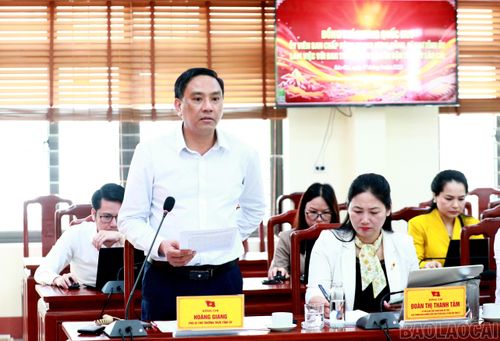 Đồng chí Hoàng Giang - Phó Bí thư Thường trực Tỉnh ủy phát biểu tại buổi làm việc.
