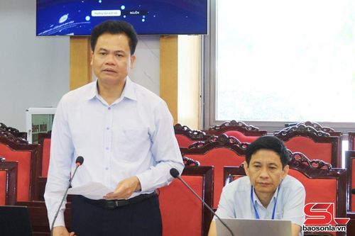 Lãnh đạo phường Chiềng Cơi phát biểu.