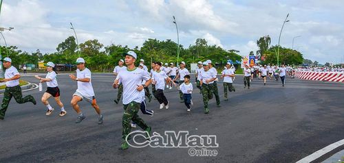 Phong trào thể dục thể thao trong lực lượng vũ trang, công an và quân đội được duy trì, luyện tập thường xuyên.