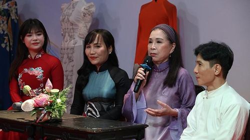  Các đại biểu trao đổi tại tọa đàm. (Ảnh: Sở Du lịch). 