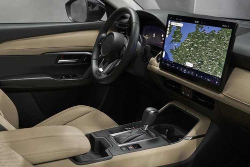 Theo Mazda, hệ thống hybrid mới vẫn phải đảm bảo triết lý “Zoom-Zoom” và “Jinba-Ittai” – tức sự kết nối giữa người lái và chiếc xe.