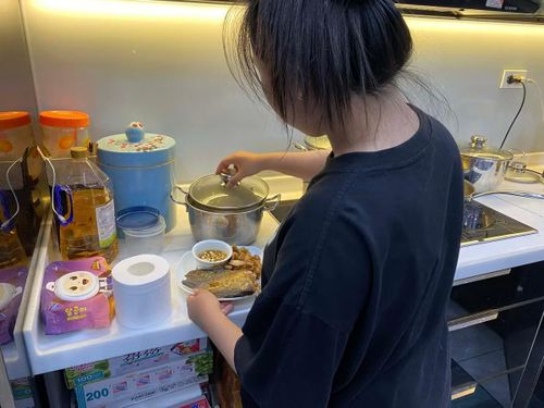Những món ăn còn lại sau bữa chính được tận dụng cho bữa sau, hoặc biến tấu thành món mới.