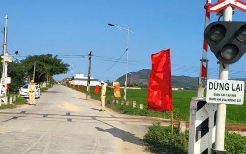 Hoàn thiện hạ tầng các điểm giao cắt giữa đường bộ, đường sắt