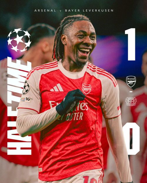 45 phút đầu khép lại với tỷ số 1-0 nghiêng về Arsenal