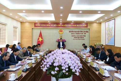 Toàn cảnh phiên họp