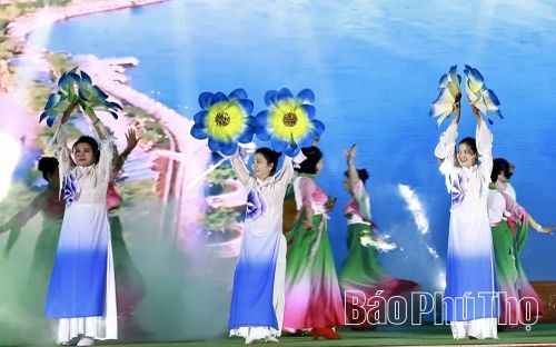 Các tiết mục văn nghệ đặc sắc tại chương trình.