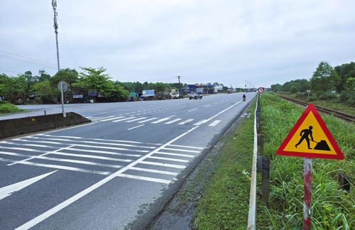 Khu vực dự án QL15D đoạn từ cảng Mỹ Thủy đến cao tốc Cam Lộ - La Sơn sẽ xây dựng cầu vượt QL1 và đường sắt Bắc - Nam.
