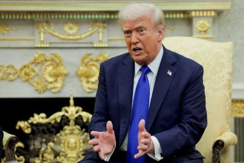 Tổng thống Trump không hài lòng vì các nước đồng minh không tham gia liên minh mở lại eo biển Hormuz. Ảnh minh họa Reuters.