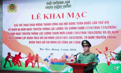 Thiếu tướng Phạm Văn Sơn phát biểu tại buổi lễ.