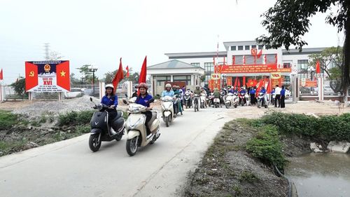 Ra quân tuyên truyền.