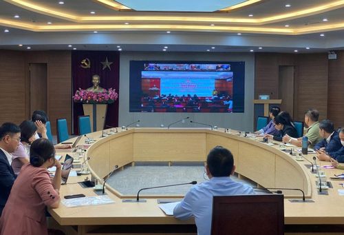 Tại hội nghị, đại biểu được nghe thông tin, trao đổi nhiều nội dung quan trọng về tình hình thời sự quốc tế và một số vấn đề đối ngoại nổi bật thời gian gần đây. Ảnh: Hoàng Anh