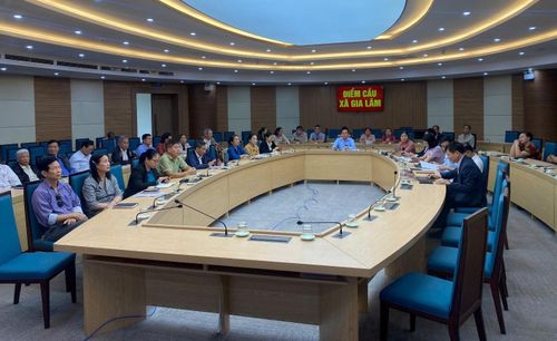 Hội nghị giúp đội ngũ cán bộ Mặt trận các cấp, trong đó có cán bộ Mặt trận xã Gia Lâm nâng cao nhận thức, củng cố bản lĩnh chính trị, tăng cường sự thống nhất trong tư tưởng và hành động. Ảnh: Hoàng Anh