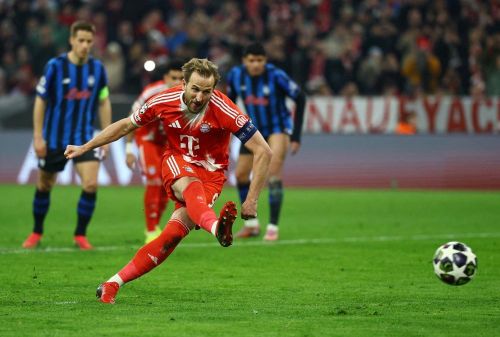 Kane lập cú đúp trong ngày Bayern vùi dập Atalanta.