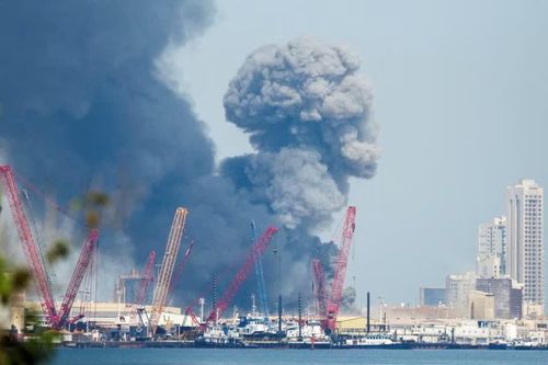  Tên lửa Iran đưa chiến sự đến sát ngưỡng cửa vùng Vịnh. Ảnh: Reuters. 