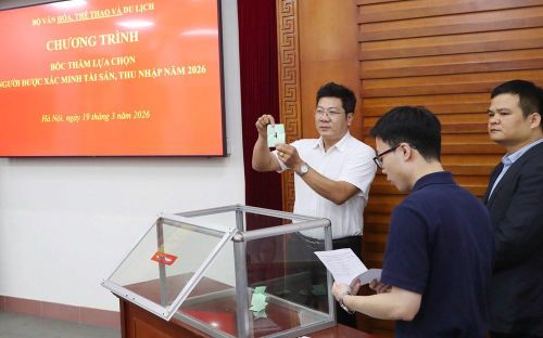 Tiến hành bốc thăm