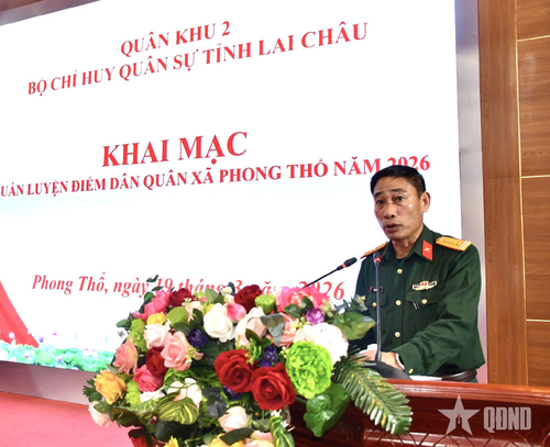 Đại tá Hoàng Văn Kỳ phát biểu khai mạc. 