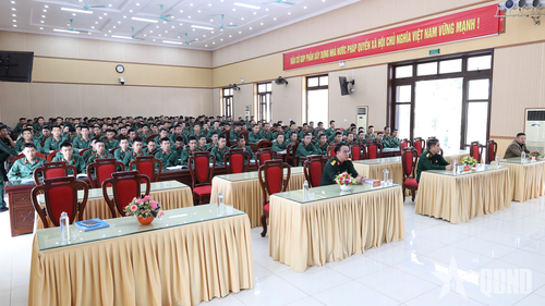  Quang cảnh buổi tuyên truyền, phổ biến giáo dục pháp luật. 