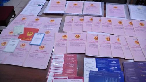 Nhiều tài sản liên quan đến vụ án được cơ quan điều tra thu giữ.