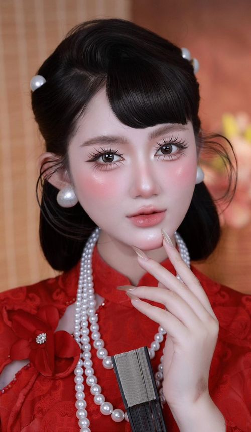 . Vốn là một cô gái năng động, nhưng đằng sau Hân là một tuổi thơ trải qua nhiều biến cố.