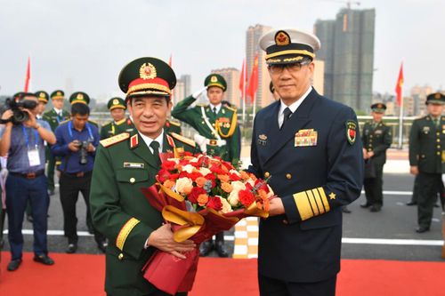 Đại tướng Phan Văn Giang và Thượng tướng Đổng Quân. Ảnh: Tuấn Huy