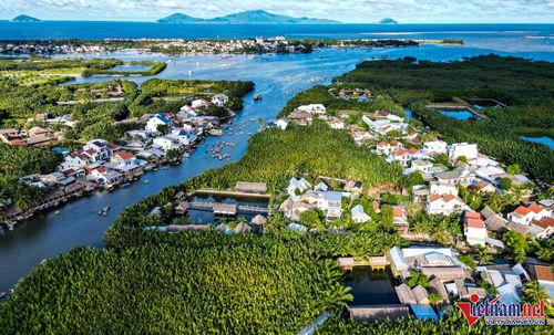 Cuối năm 2025, làng Cẩm Thanh ở Hội An cũng được tạp chí Forbes (Hoa Kỳ) vinh danh top 20 ngôi làng đẹp nhất thế giới. Ảnh: Hà Nam