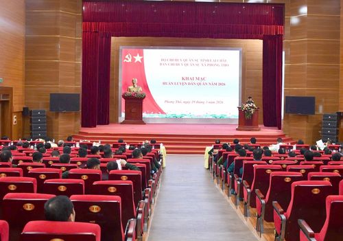 Quang cảnh khai mạc. 
