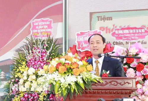 Lãnh đạo UBND xã Nam Đồng phát biểu khai mạc tại chương trình.