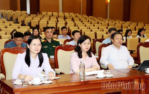 Các đại biểu dự hội nghị.
