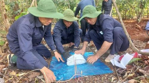 Lực lượng chức năng TP Huế tìm thấy nhiều hài cốt liệt sĩ (phần lớn là không có tên, tuổi) trên đất bạn Lào.